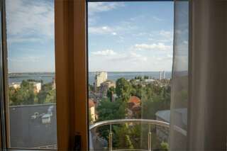 Гостиница Жемчужина Саратов Трёхместный люкс с двумя односпальными кроватями и диваном-3